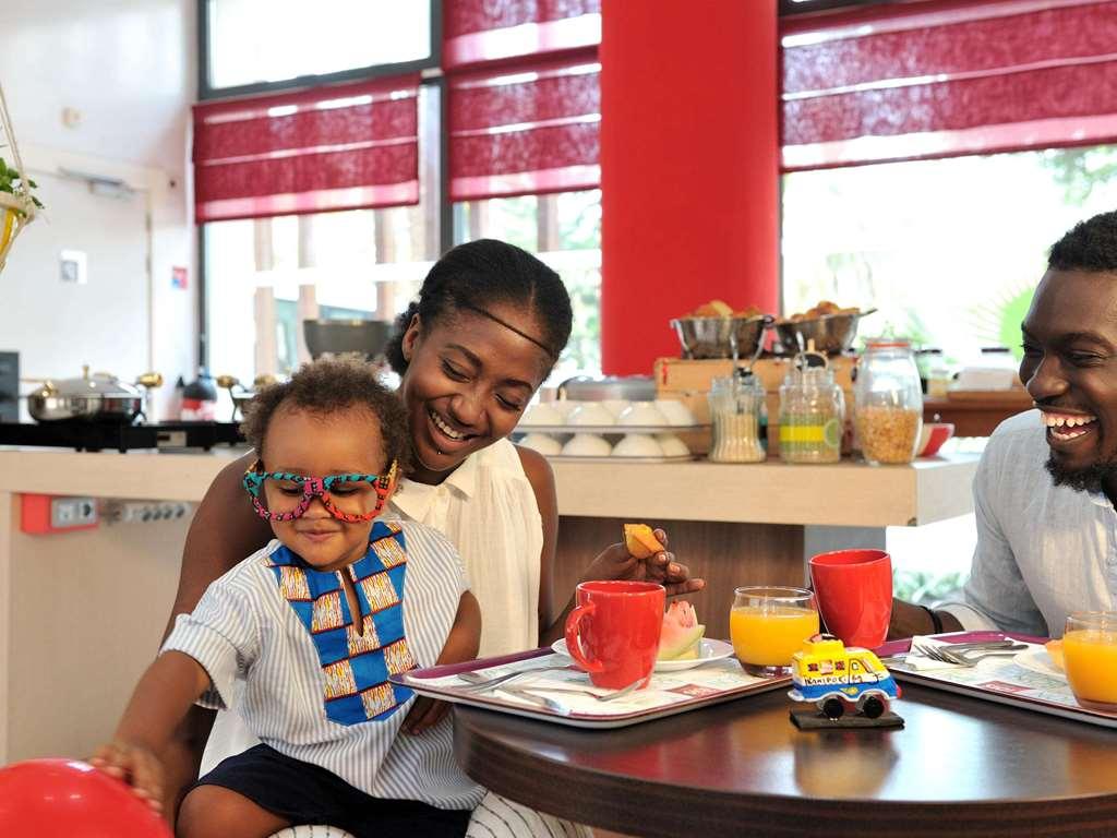 Ibis Styles Dakar Otel Restoran fotoğraf